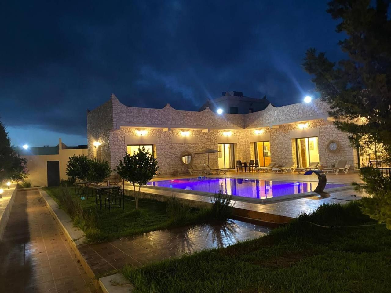 Laarich Villa *